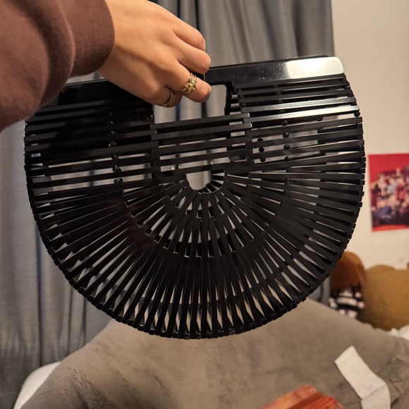 Sold out - Picture 4 of 7